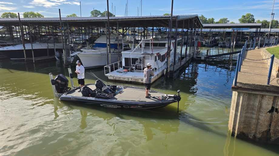 Boat Slips On Eagle Mountain Lake – West Bay Marina 